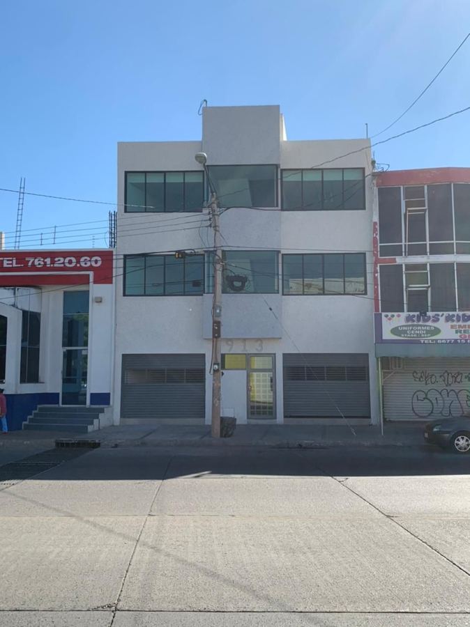 Edificio 3 pisos, Av. Lázaro Cárdenas #913